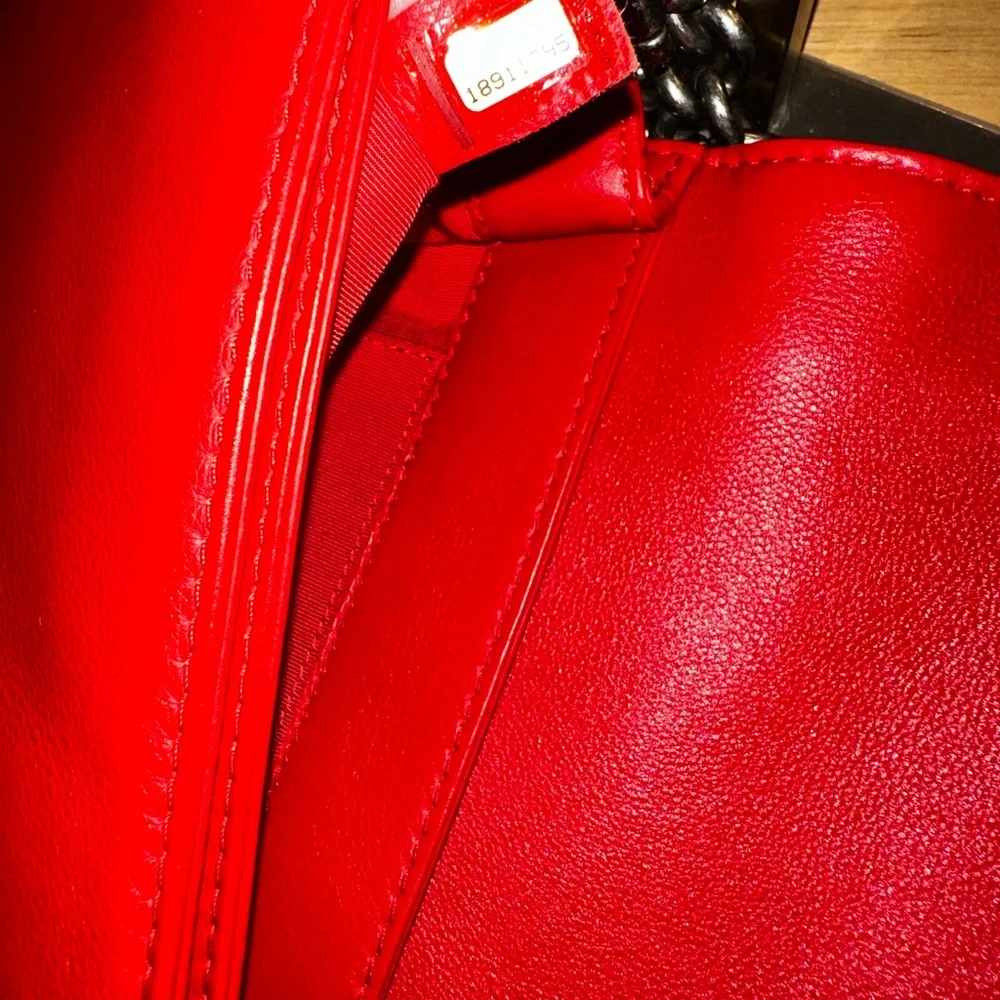 CHANEL Red Quilted Crossbody Bag with Chain Strap - Picture 7 of 16